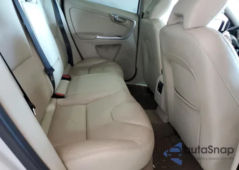 2015 Volvo Xc60 T6 Platinum z USA, uszkodzony, nr VIN YV4902RD5F2622757